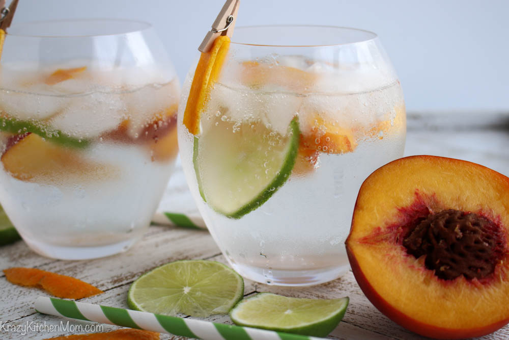 Sparkling Peach Vodka Cocktail 