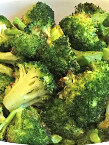 A bowl of broccoli