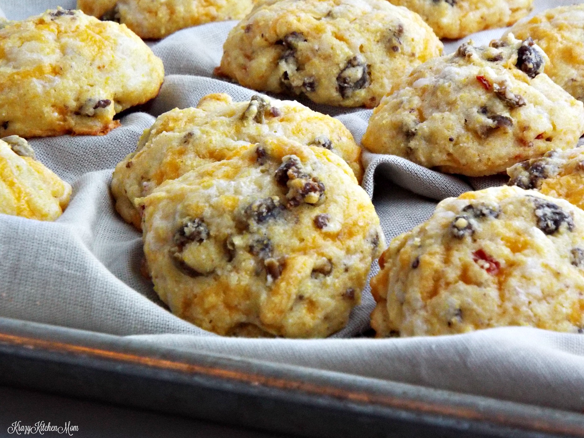 A close up of food, with Cornbread