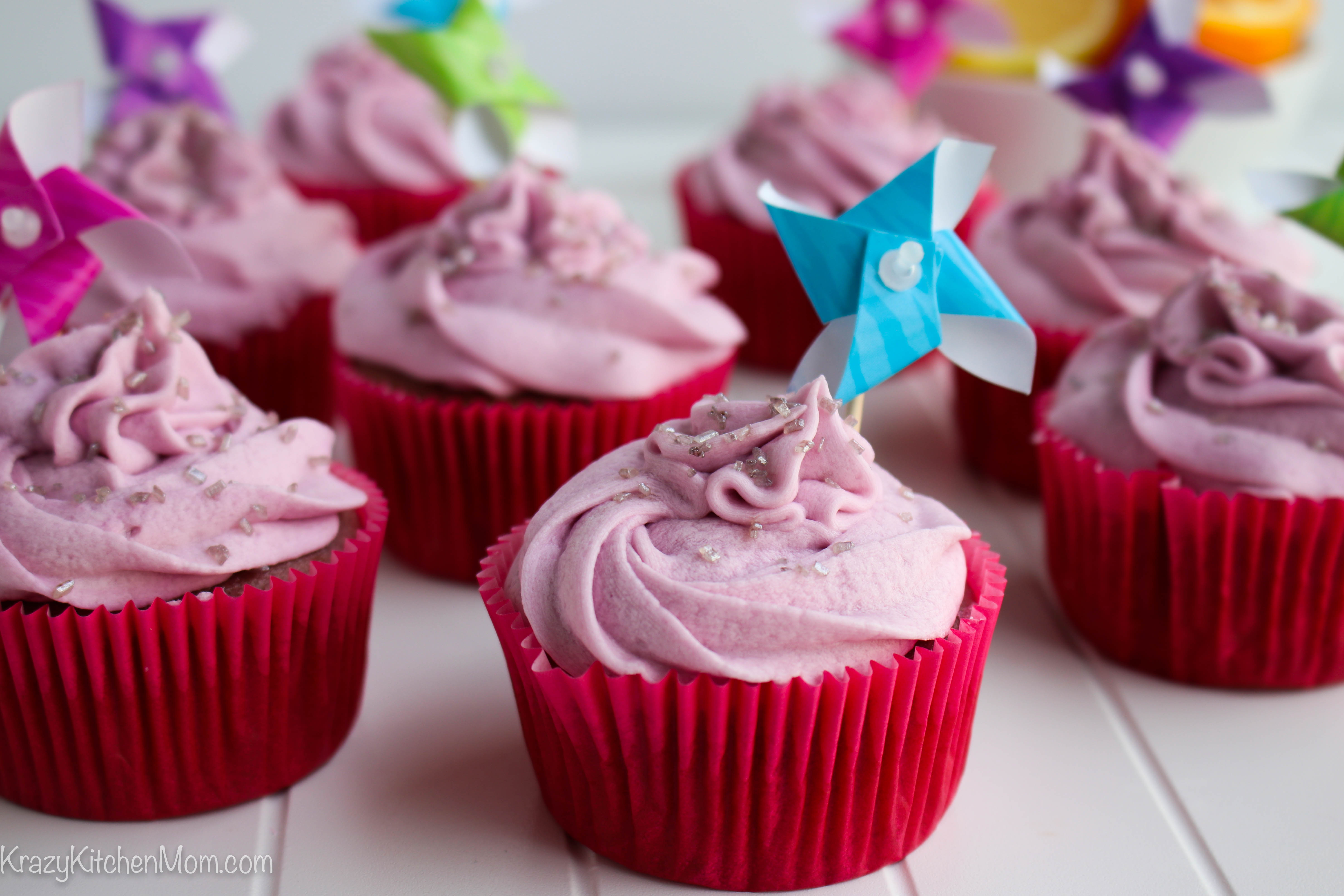 Red Sangria Cupcakes with Raspberry Filling 