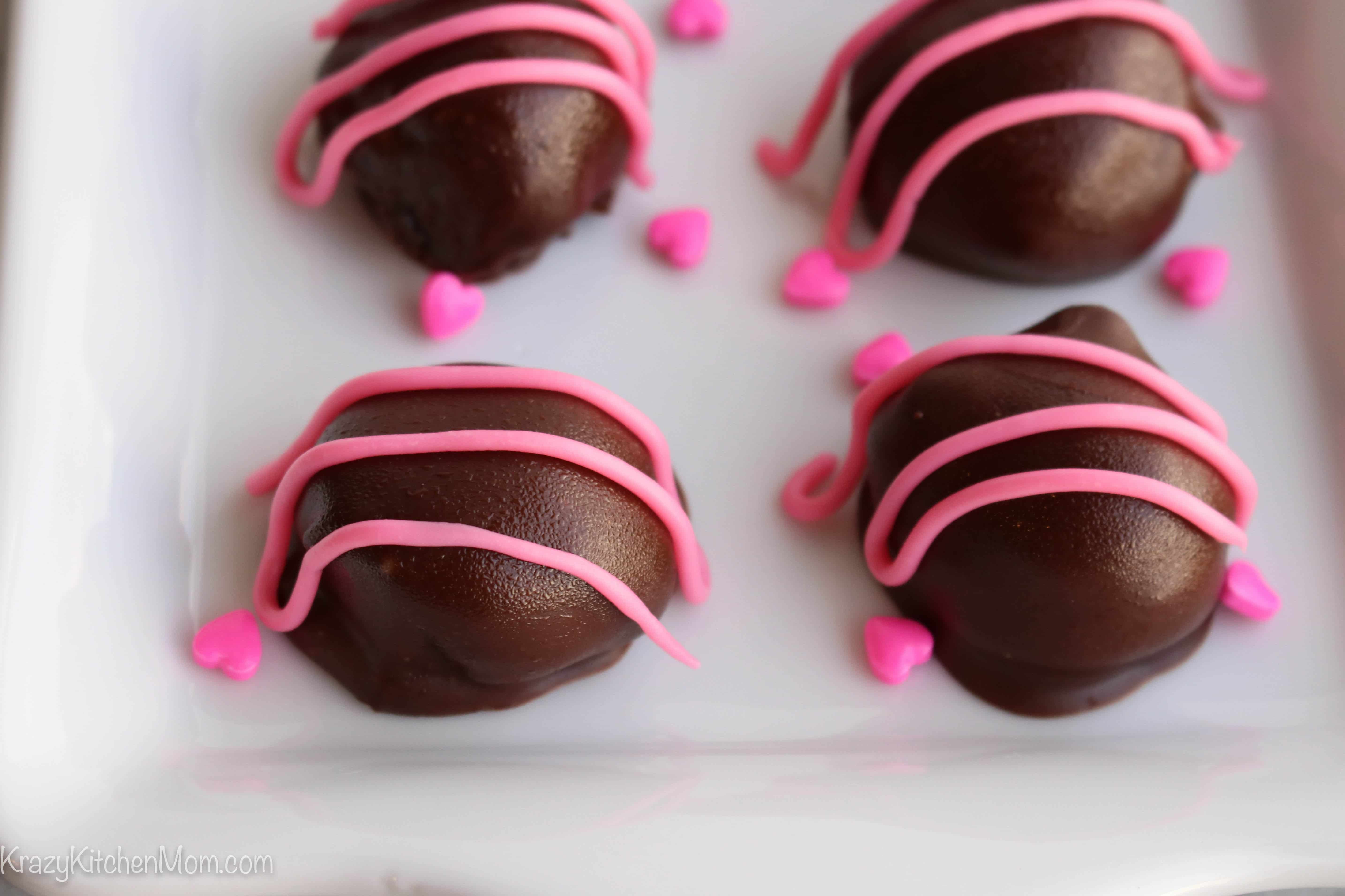 No-Bake Cinnamon Oreo Truffles