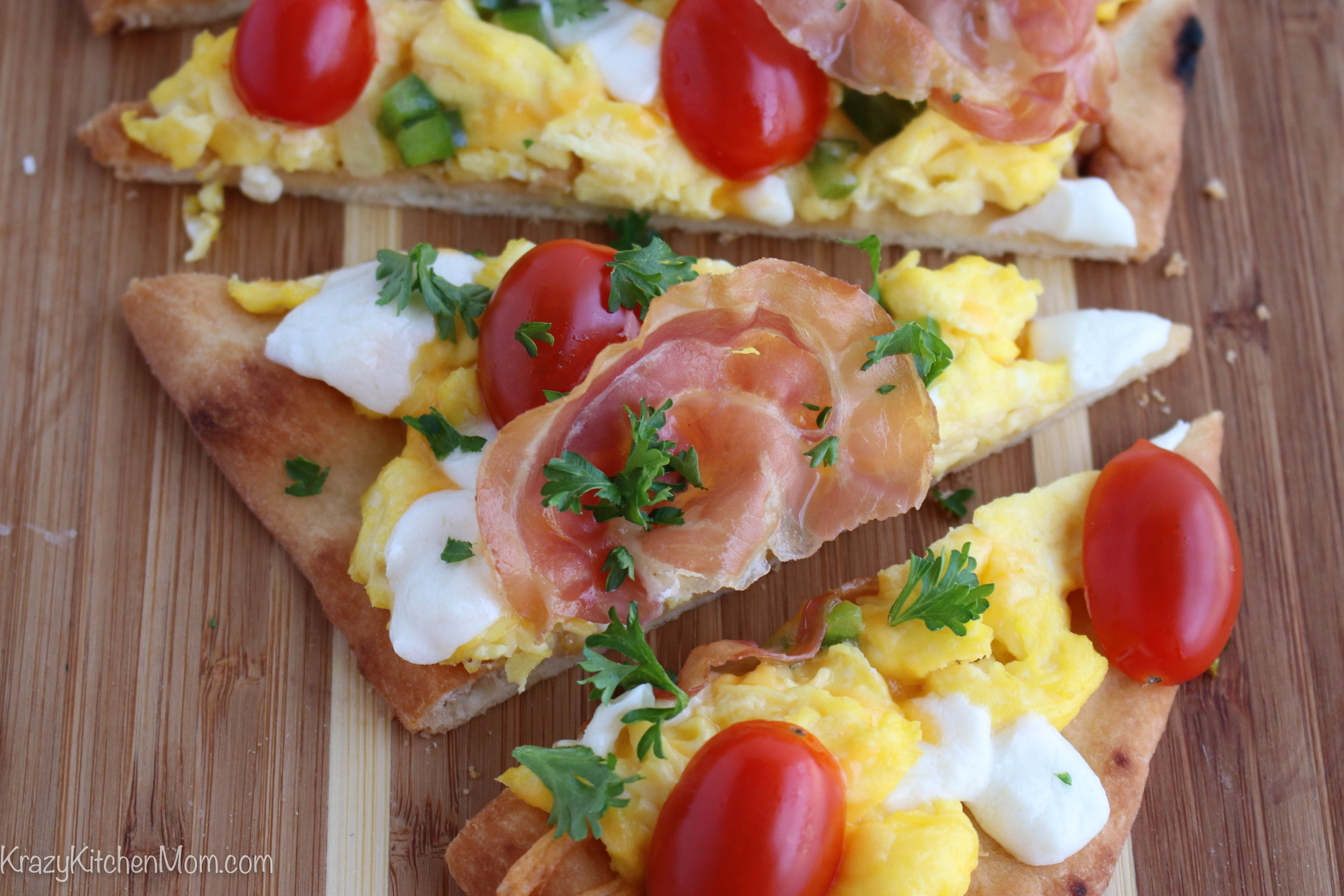 Breakfast Flatbread Pizza