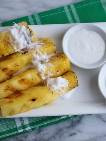 Grilled Pineapple With Coconut Rum Sauce