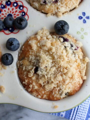 Blueberry Muffins with Streusel Topping