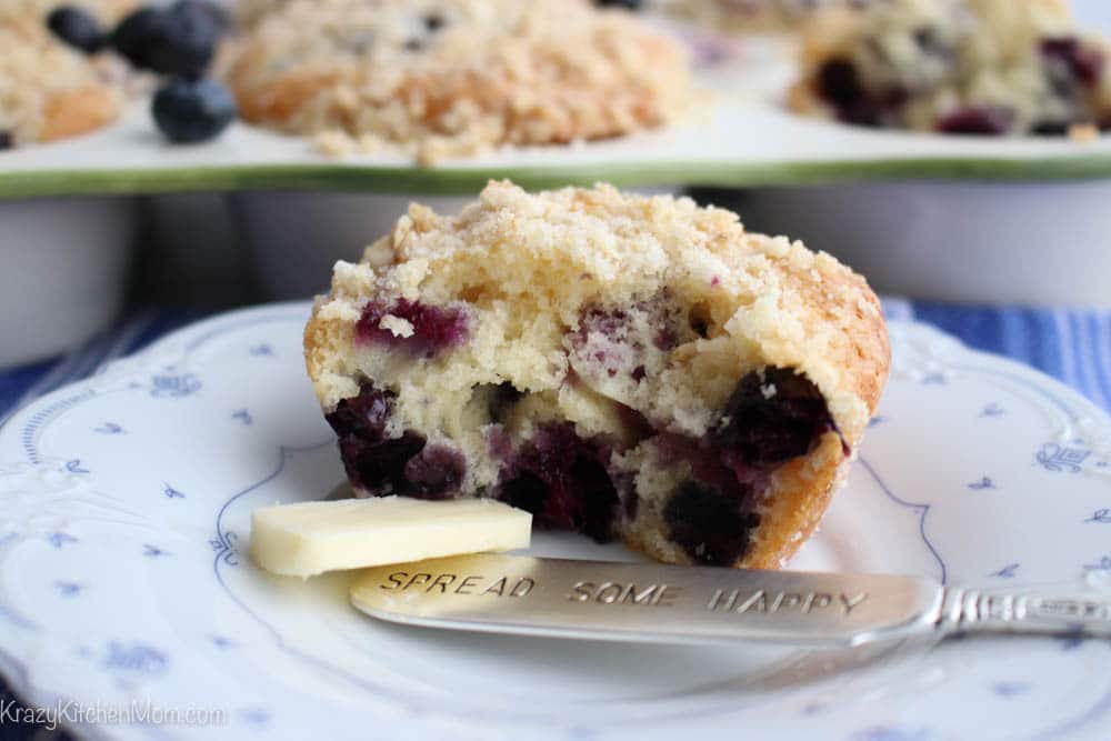 Blueberry Muffins with Streusel Topping