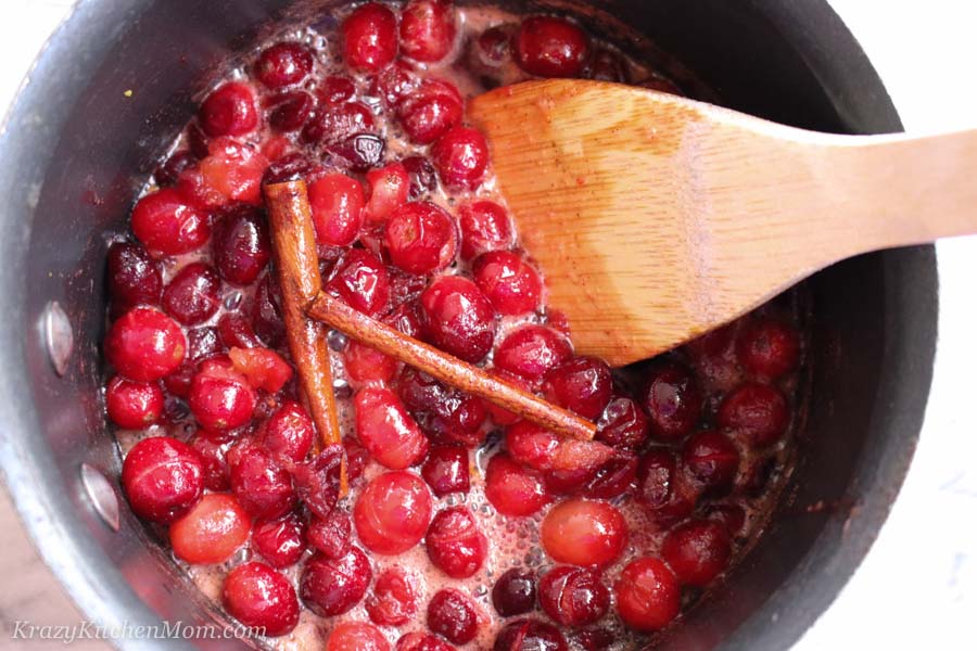 Cranberry Sauce with Cardamom and Cinnamon