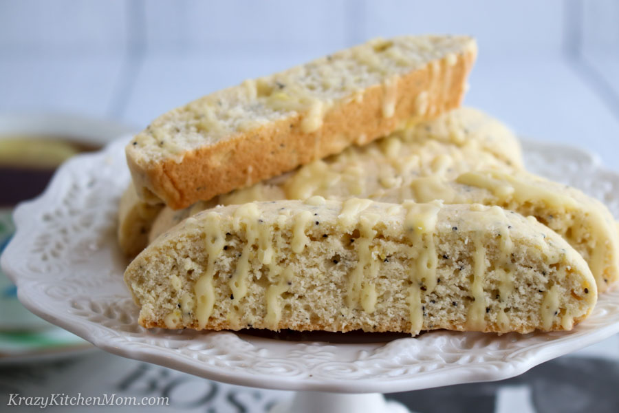 a plate of biscotti