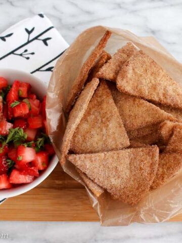 Baked Cinnamon Sugar Chips with salsa