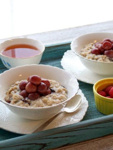 Roasted grapes oatmeal