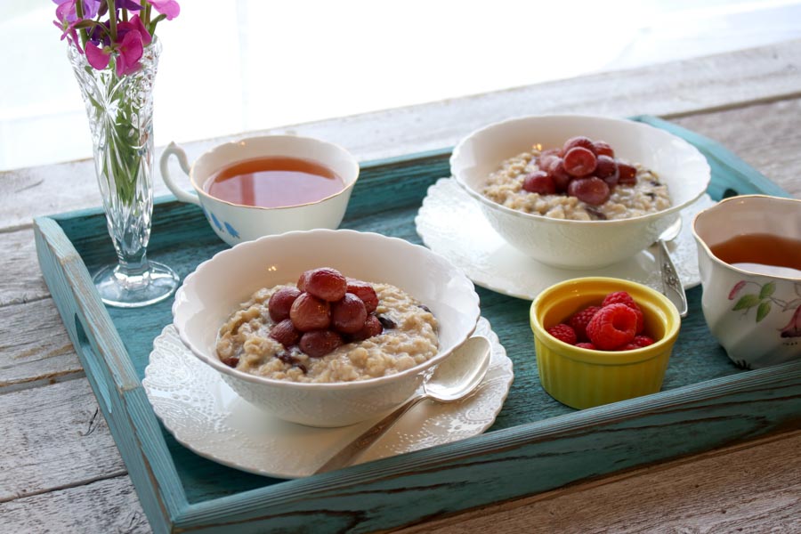 Roasted grapes oatmeal