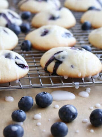 Side view of muffin tops