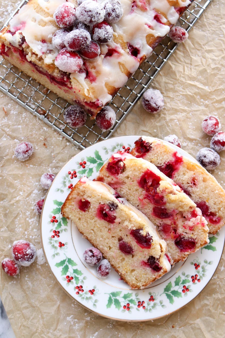 CRANBERRY COFFEE CAKE WITH ONE SLICE CUT 
