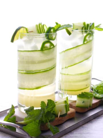 2 glasses of cucumber lime cocktail