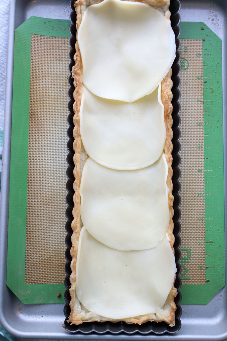 tart with cheese