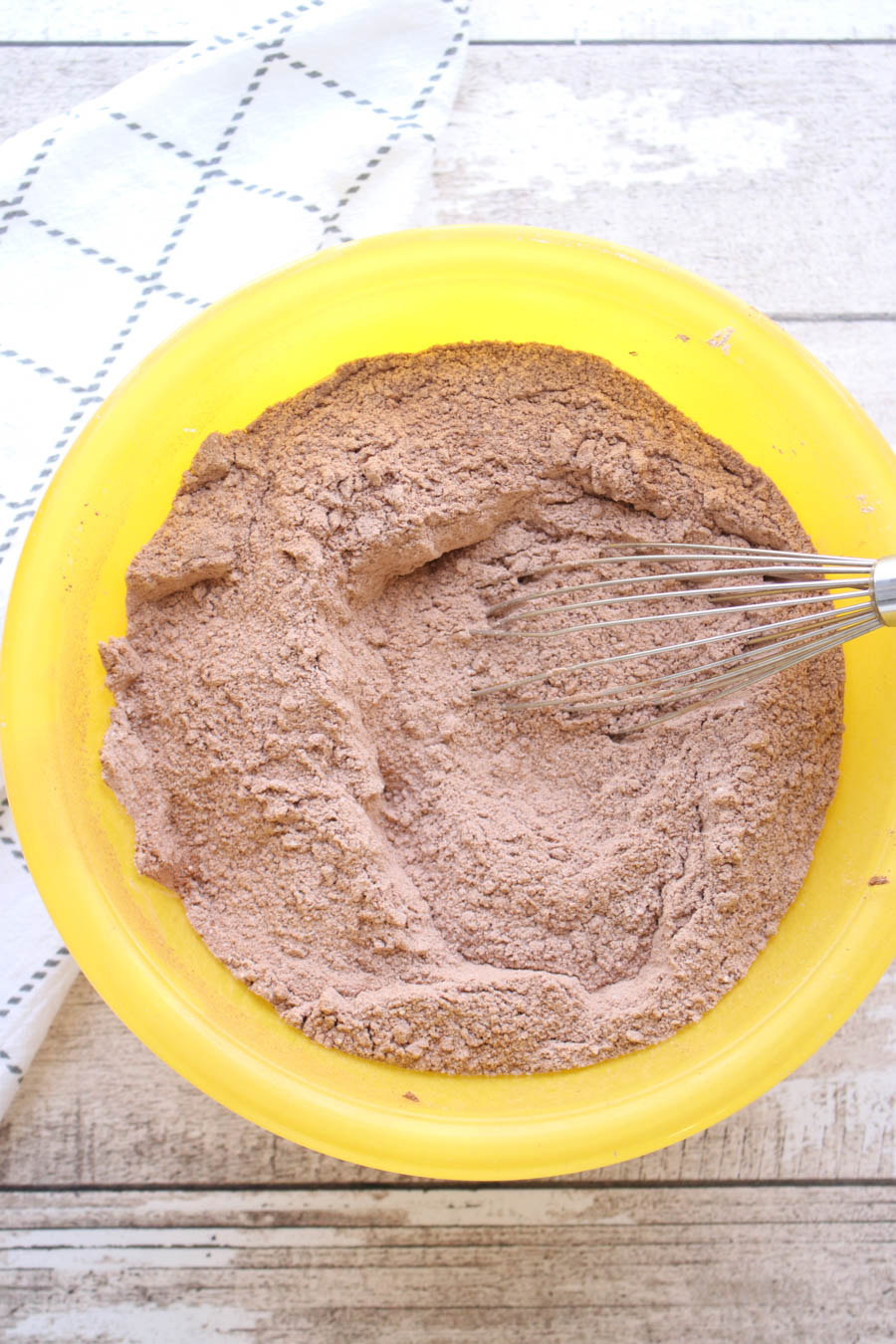 Bowl of dry cake ingredients