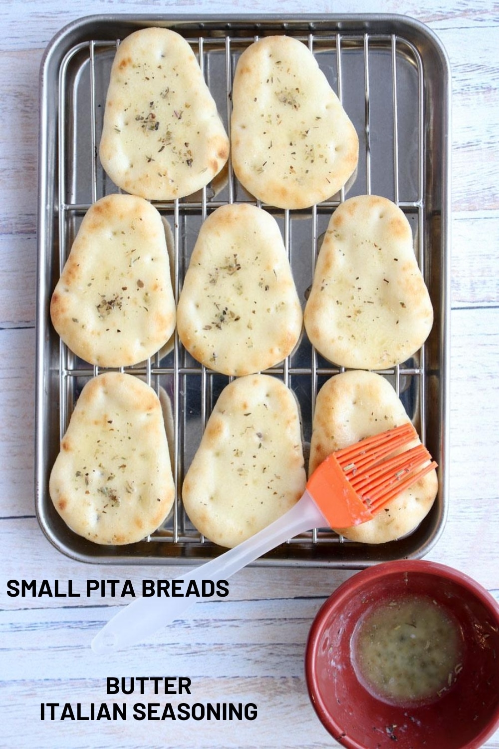 Photo of the ingredients to make pita toast