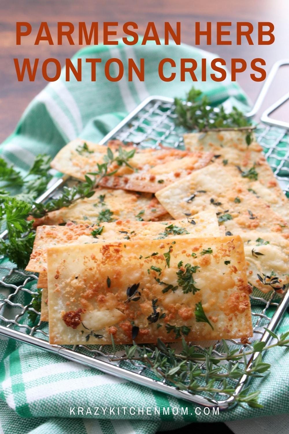  The plain old wonton wrapper just became a fancy crispy snack cracker. And only you will know that they are super simple to make.  via @krazykitchenmom