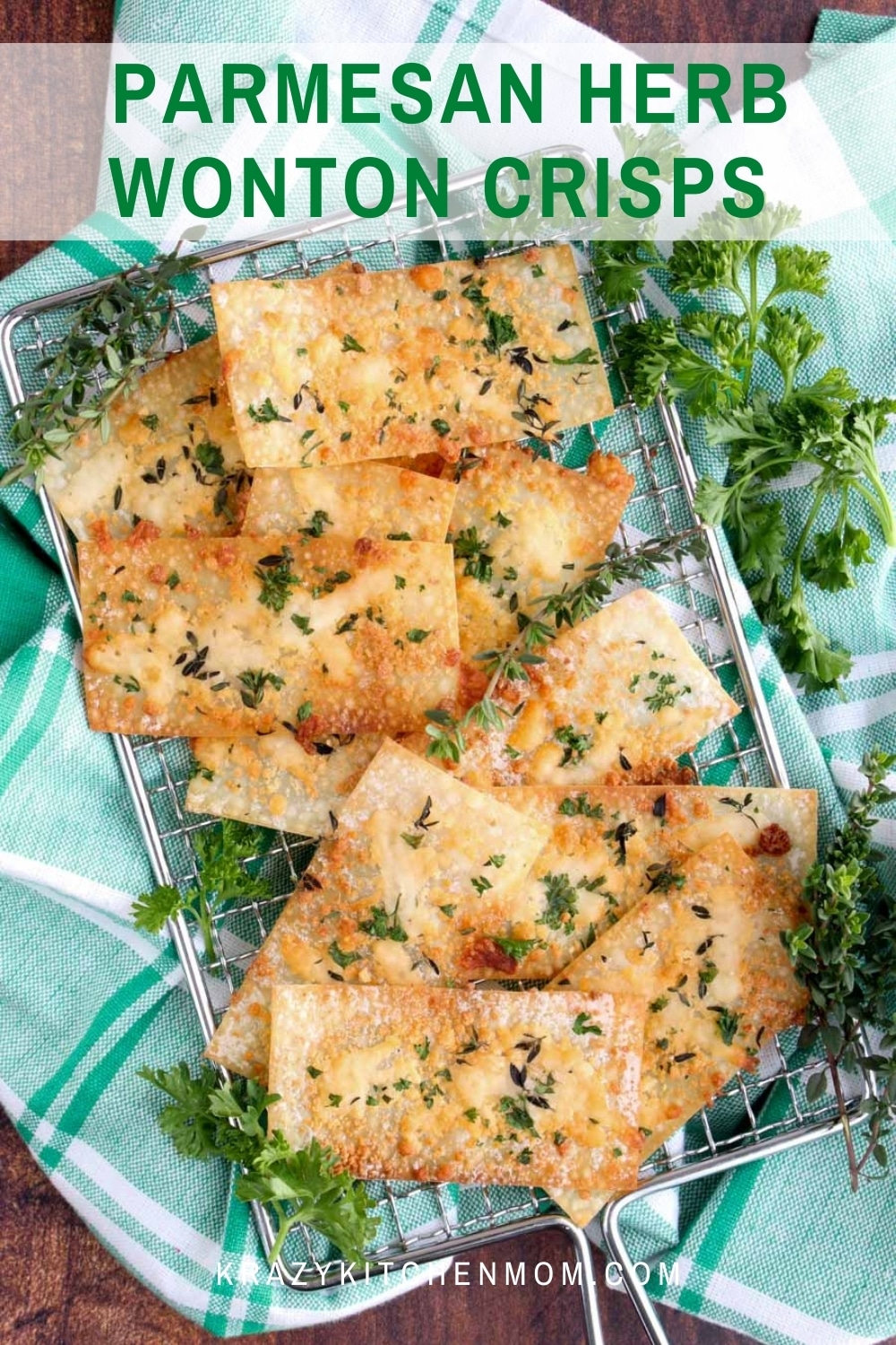  The plain old wonton wrapper just became a fancy crispy snack cracker. And only you will know that they are super simple to make.  via @krazykitchenmom