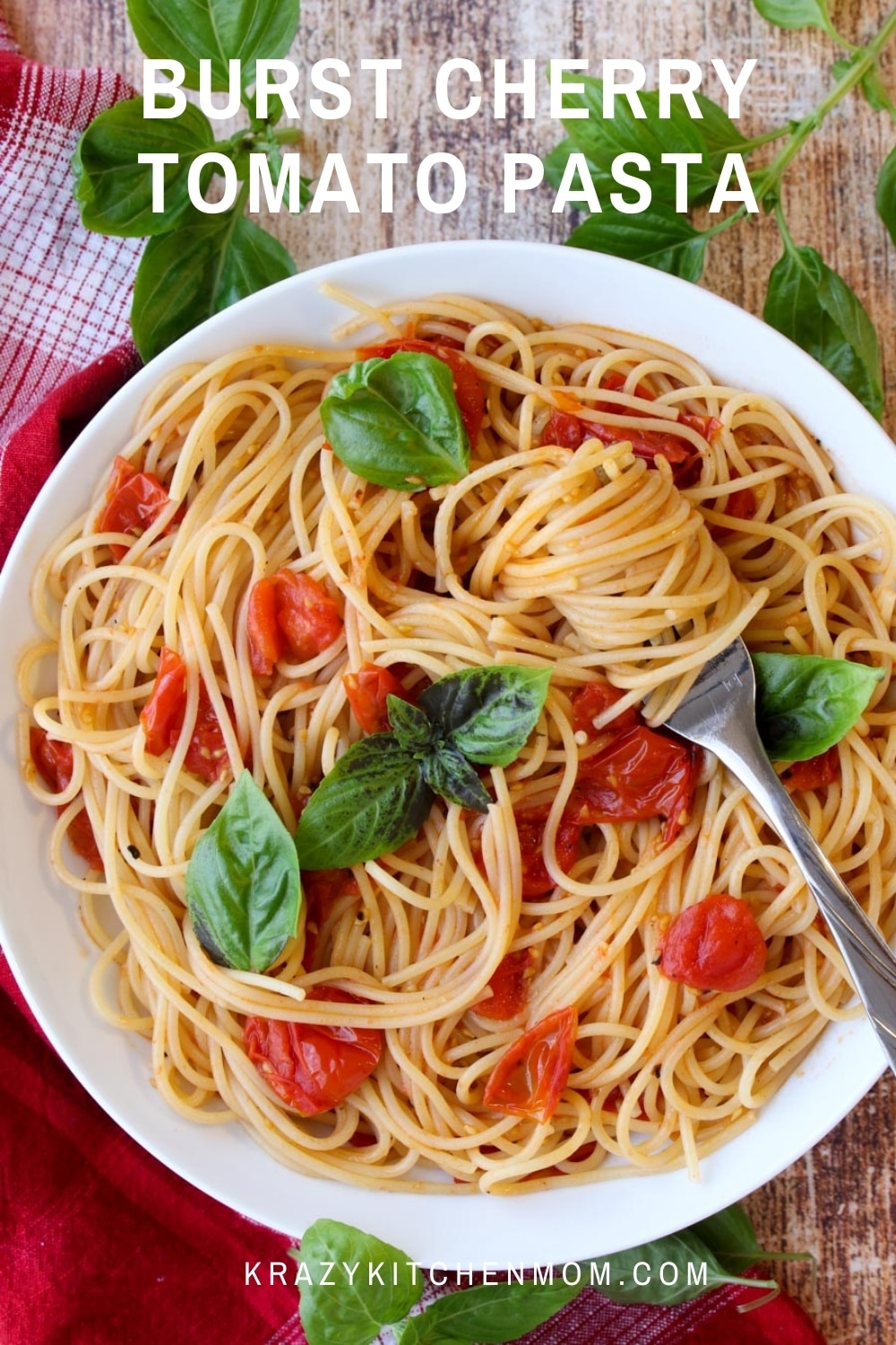 Pasta is a comfort food in my house. This quick, easy weeknight pasta dinner is creamy and rich and tastes like it came from a fancy Italian restaurant.  via @krazykitchenmom