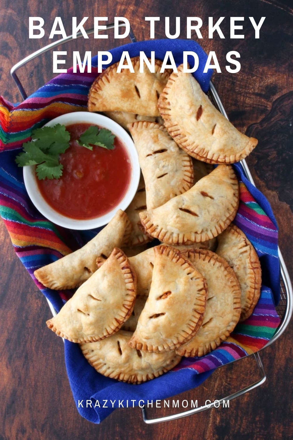 Baked Turkey Empanadas Made with Ground Turkey Breast are an easy calorie-conscious snack or quick dinner for the entire family. via @krazykitchenmom