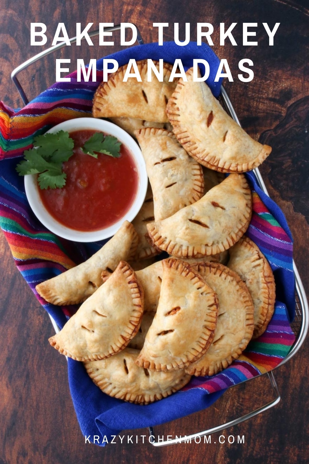 Baked Turkey Empanadas Made with Ground Turkey Breast are an easy calorie-conscious snack or quick dinner for the entire family. via @krazykitchenmom