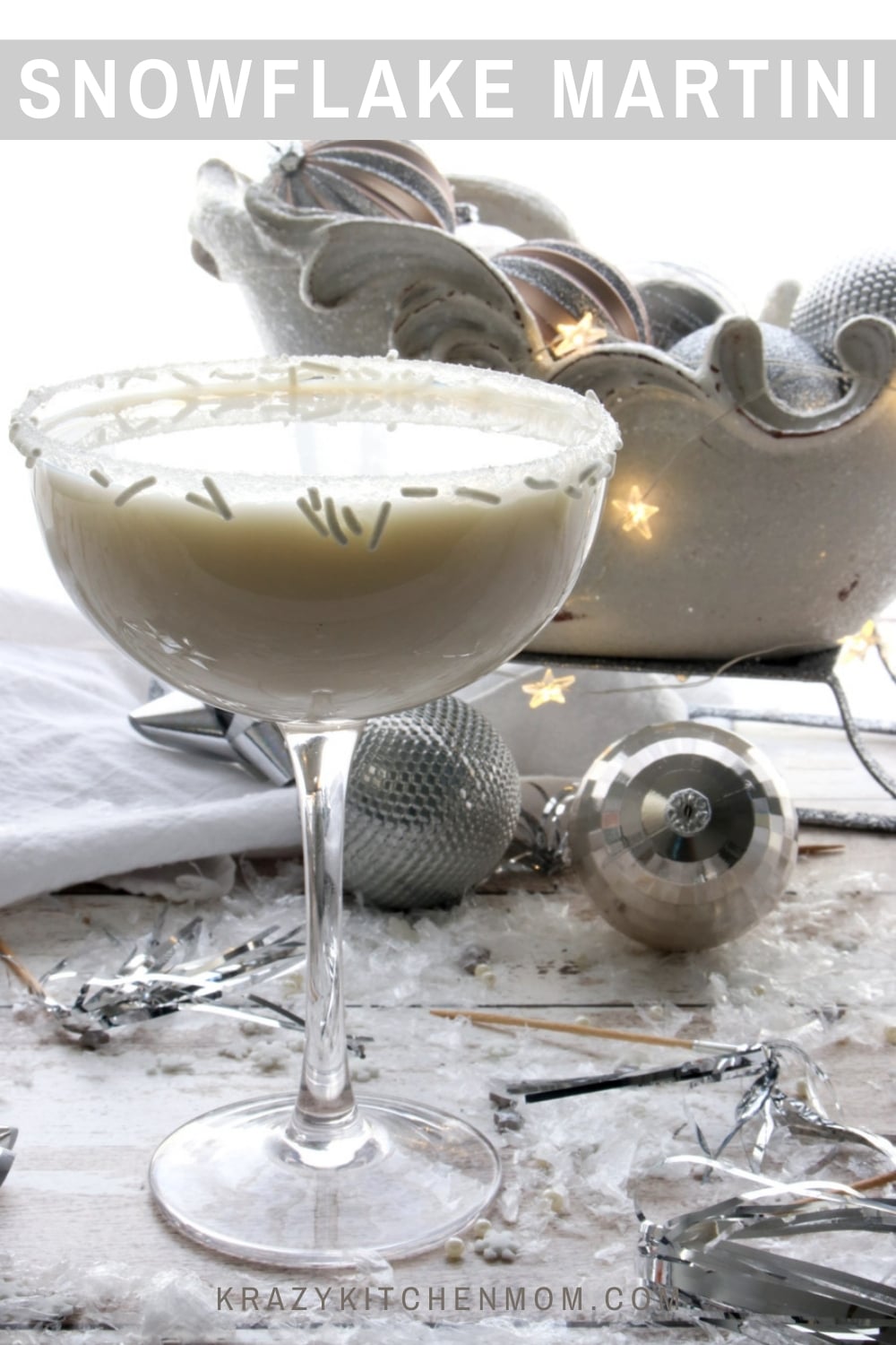 It's a winter wonderland outside and now you can create a winter wonderland inside with a festive signature cocktail. via @krazykitchenmom
