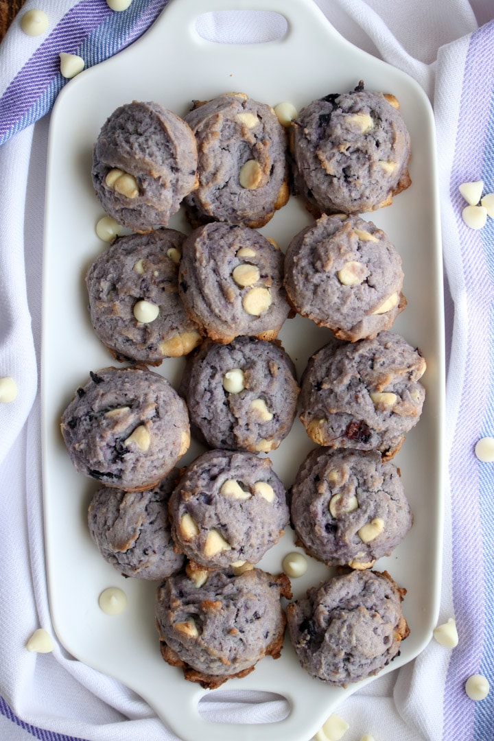 platter to blueberry cookies