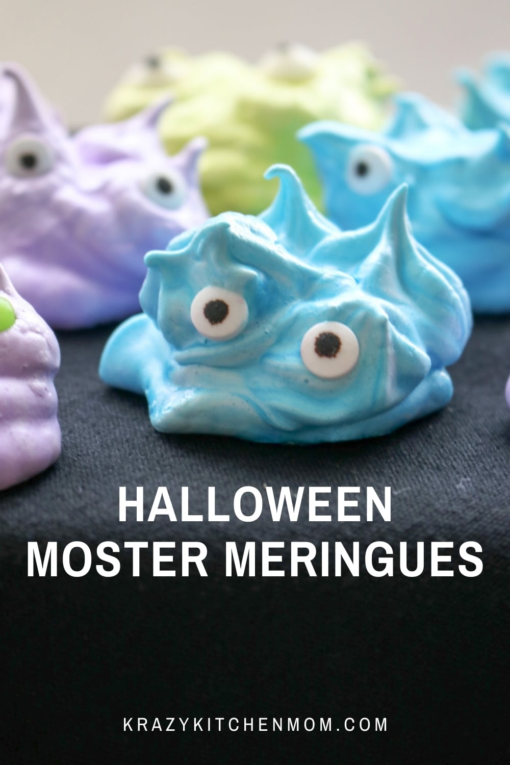 These meringue cookies are melt-in-your-mouth sweet little treats dressed up as cute eyeball monsters for Halloween. via @krazykitchenmom