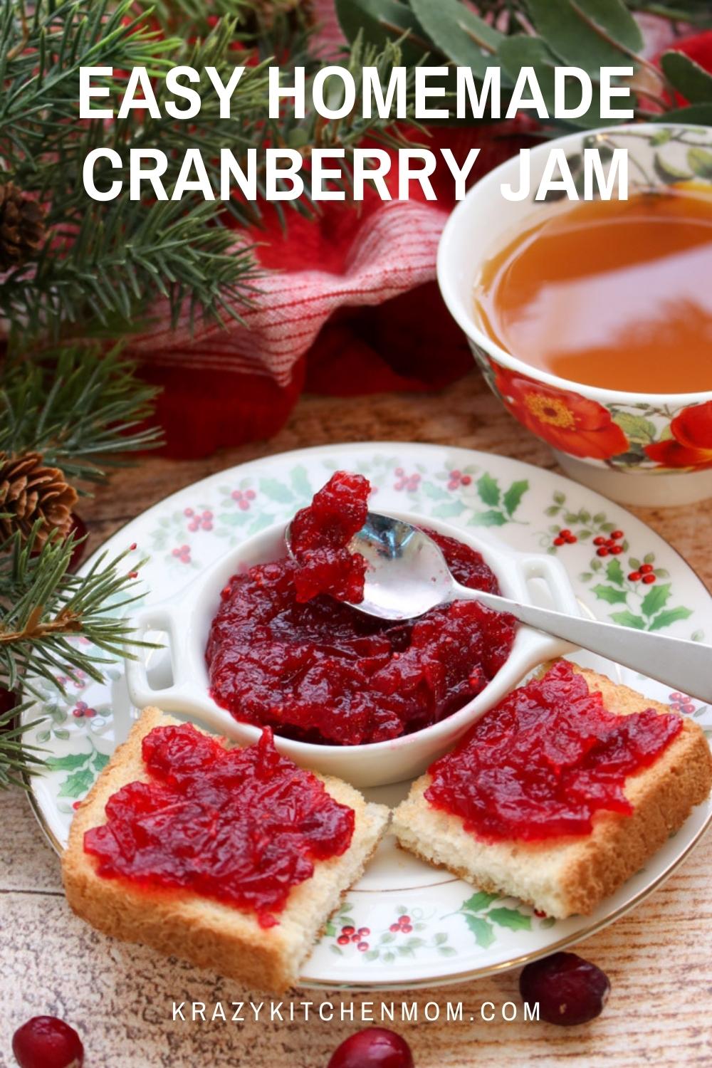 If you can boil water, you can make luscious homemade cranberry syrup and cranberry jam.  via @krazykitchenmom