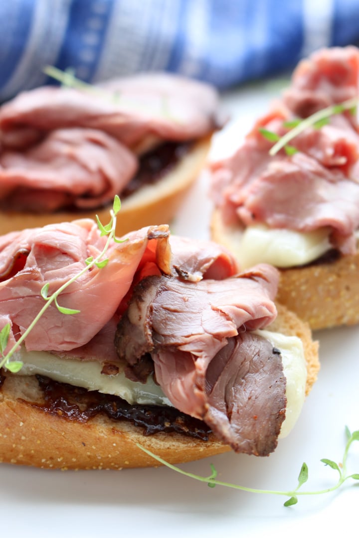 slices of London Broil Crostini appetizers