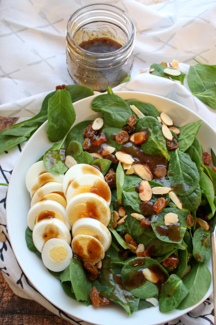 spinach salad with hard boiled eggs and mango dressing