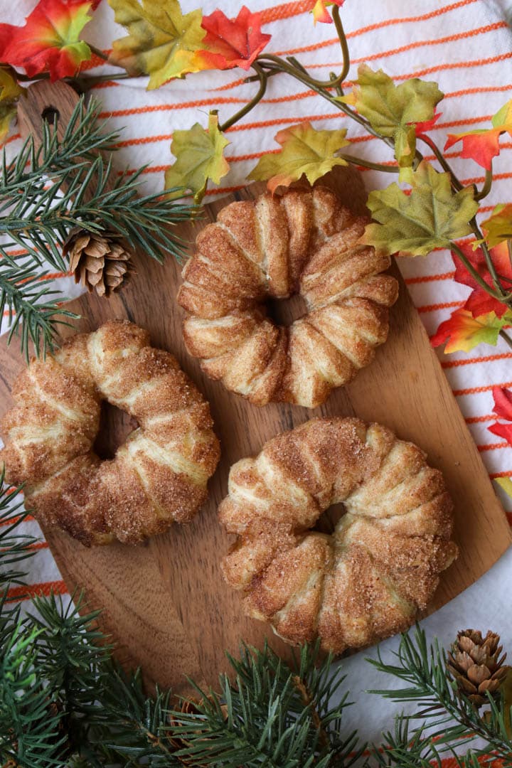 three apple pie rings