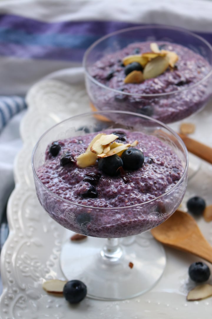 2 dessert dished filled with purple chia pudding