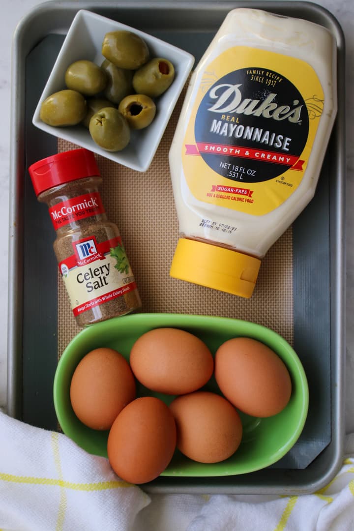 ingredients to make olive egg salad