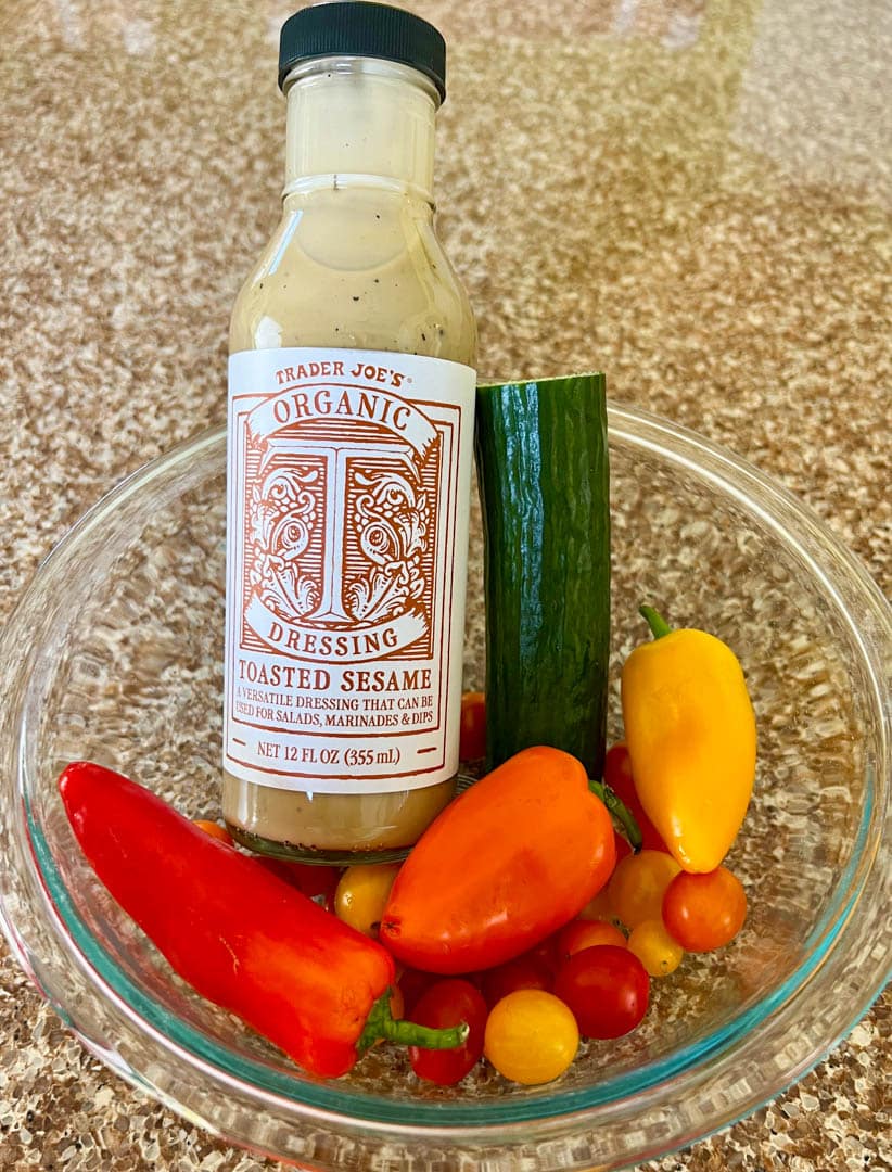 ingredients to make cucumber pepper salad