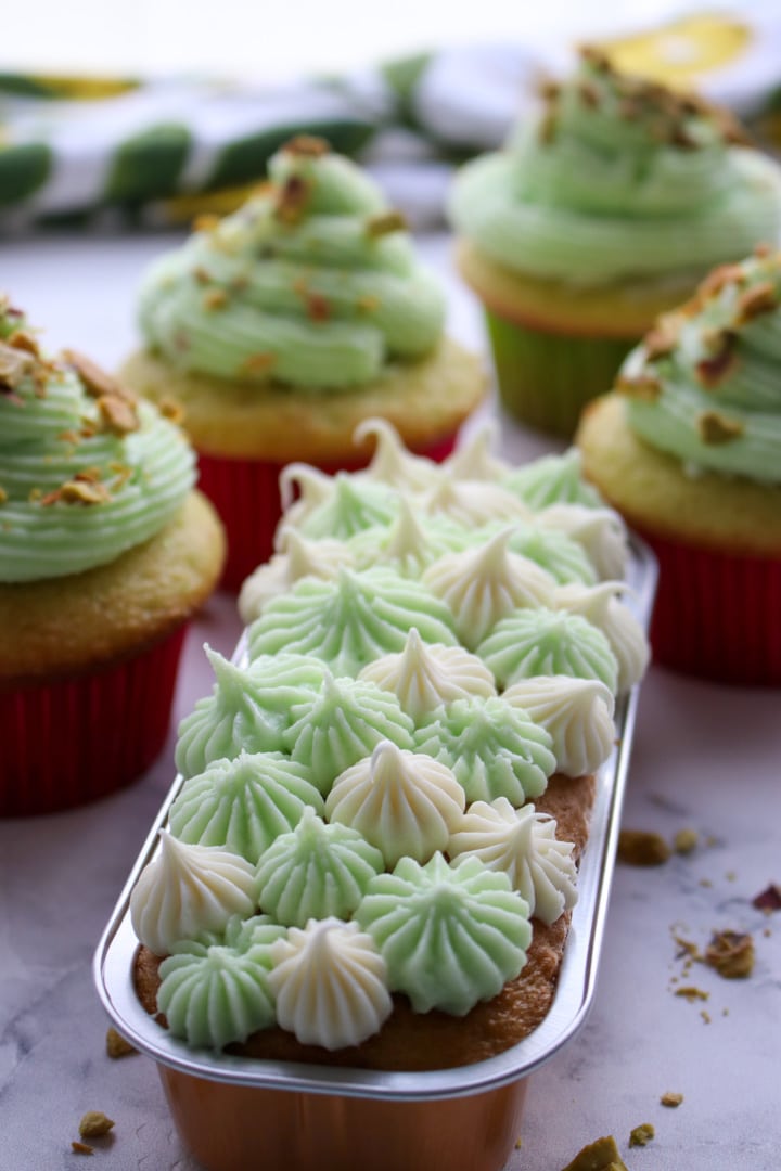 flat cake pan with pistachio frosting