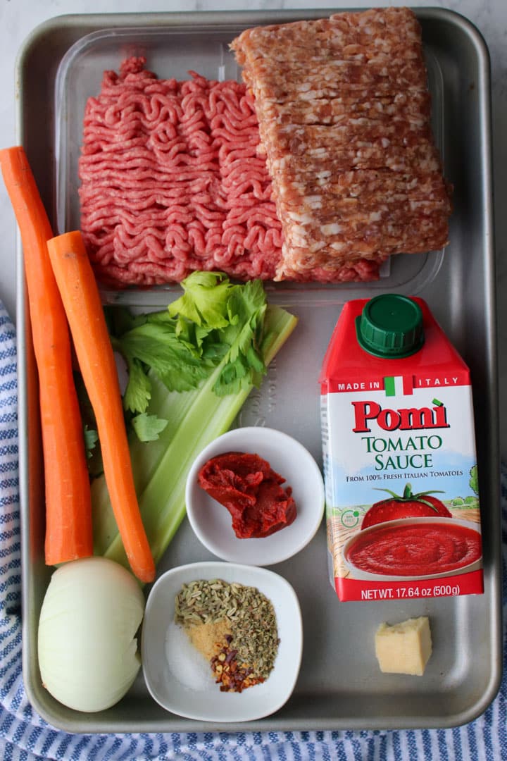 Ingredients to make Italian Meat Sauce 