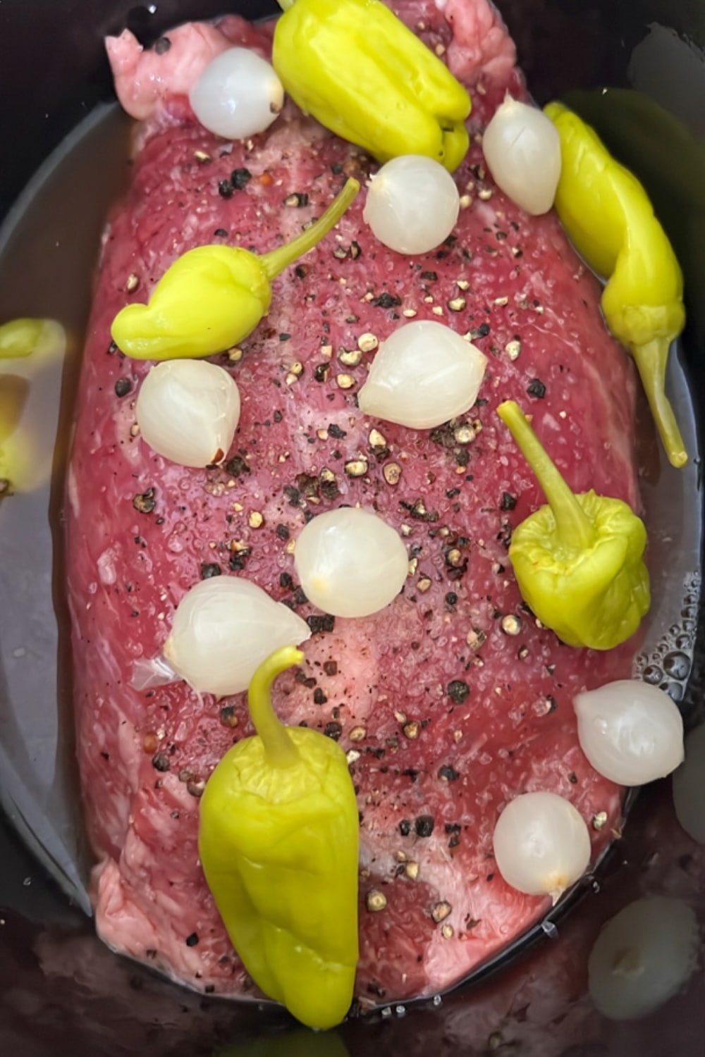 ingredients to make slow cooker roast beef