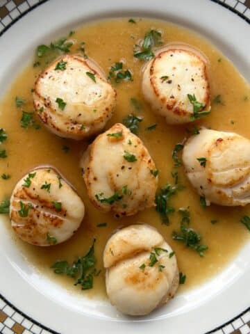 BOWL OF LEMON BUTTER SCALLOPS