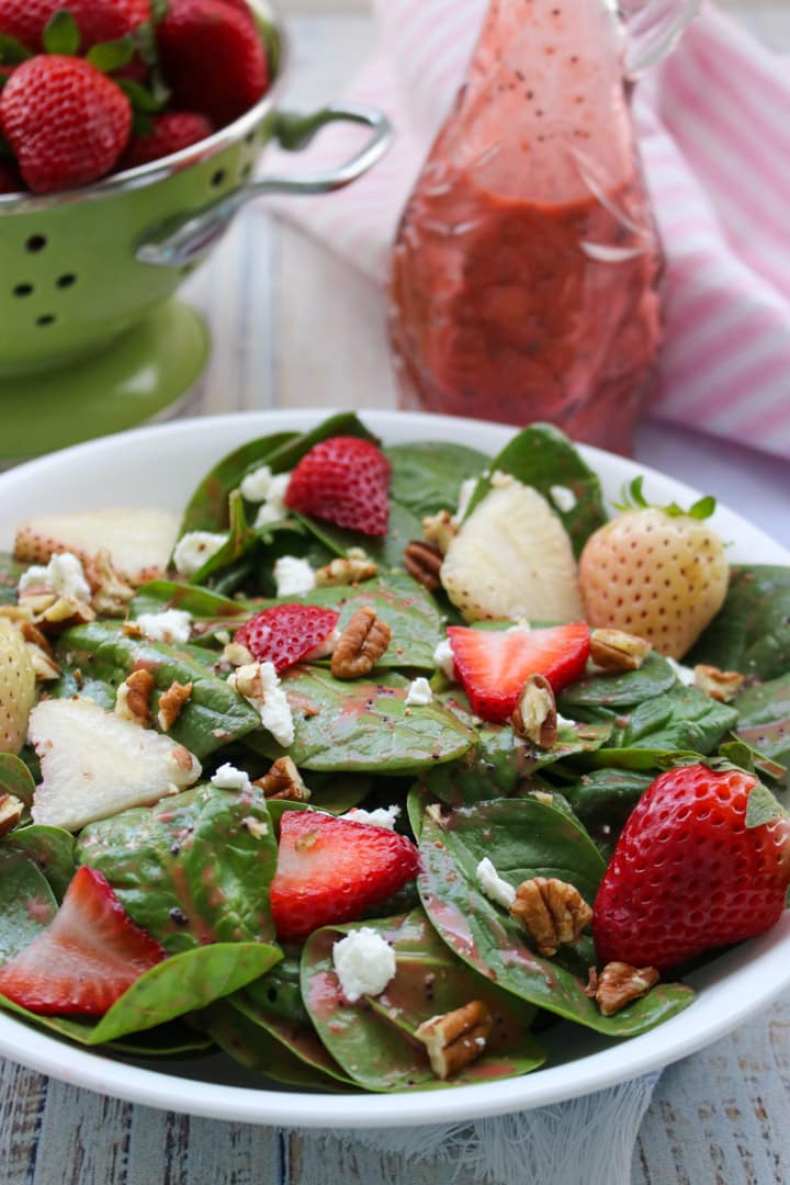 spinach salad with strawberry poppy seed dressing