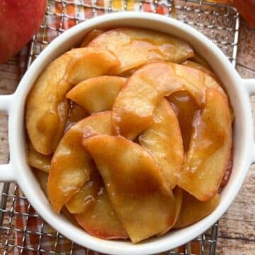 apple honey sauce in a serving bowl