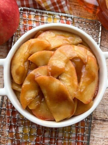 apple honey sauce in a serving bowl