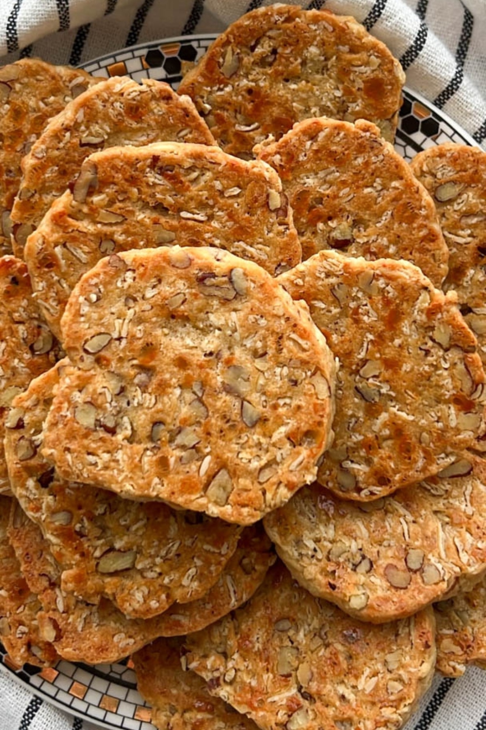bowl of Cheesy Pecan Oat Crisps