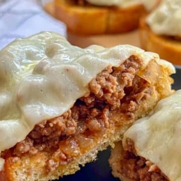 2 slices GARLIC BREAD SLOPPY JOES