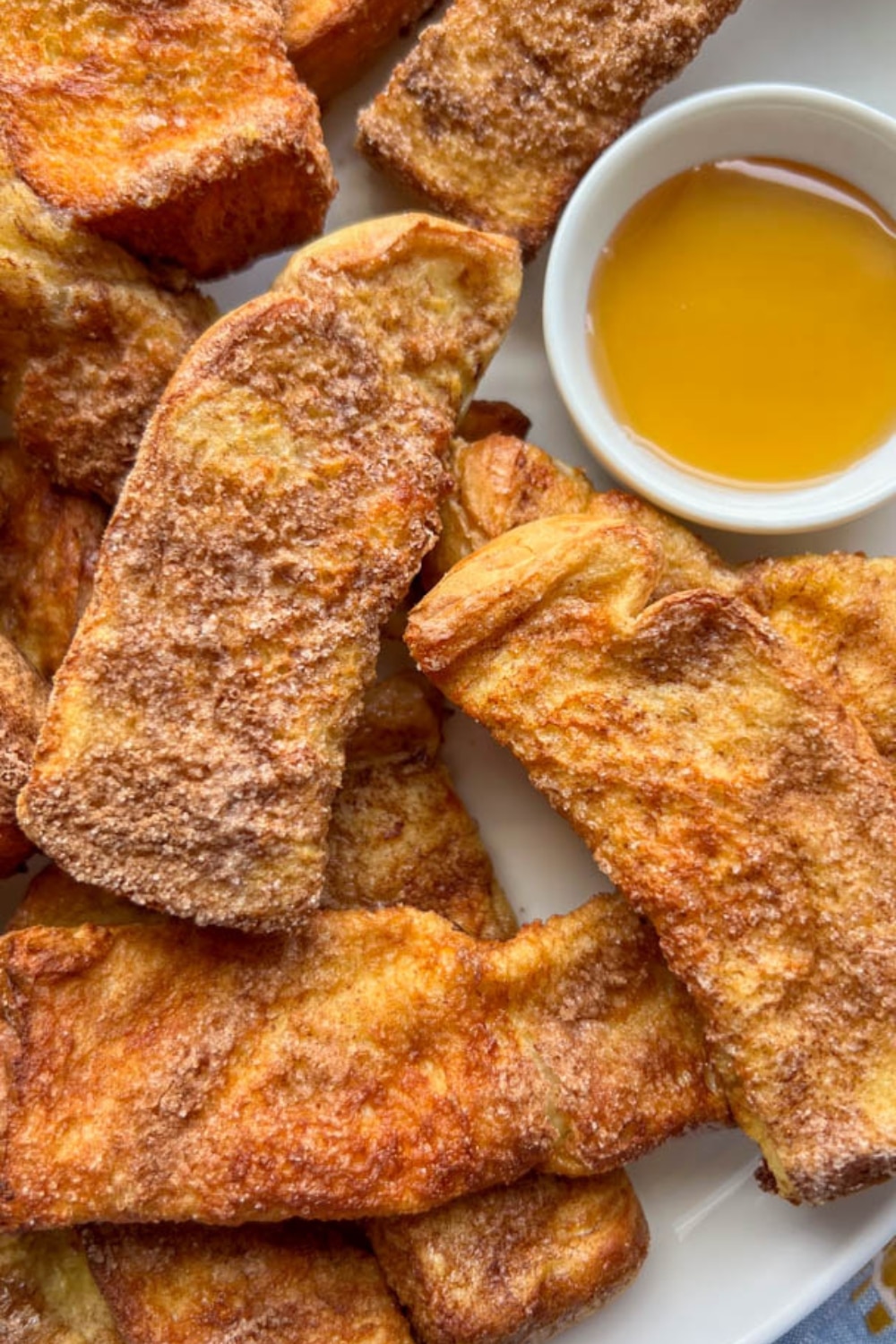 close up shot of air fryer french toast sticks